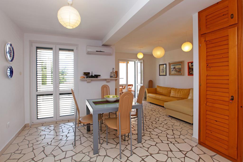 Apartments Mel بول الغرفة الصورة